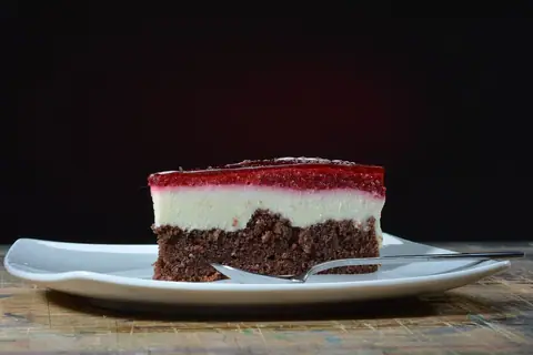 Kova Patisserie photo 3